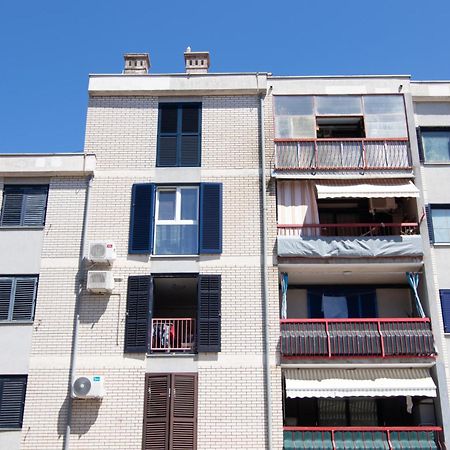 Valkane Beach Studio Apartment プーラ エクステリア 写真