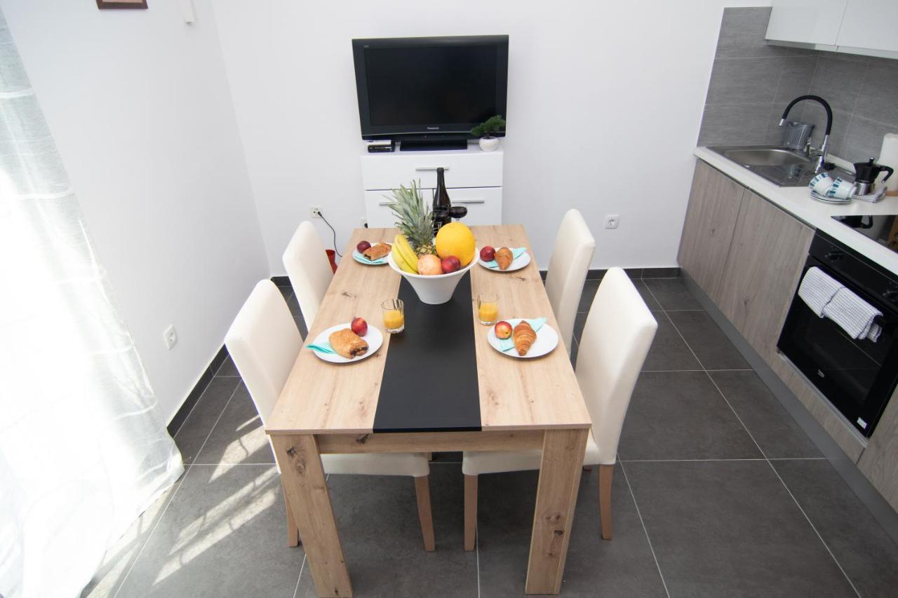 Valkane Beach Studio Apartment プーラ エクステリア 写真