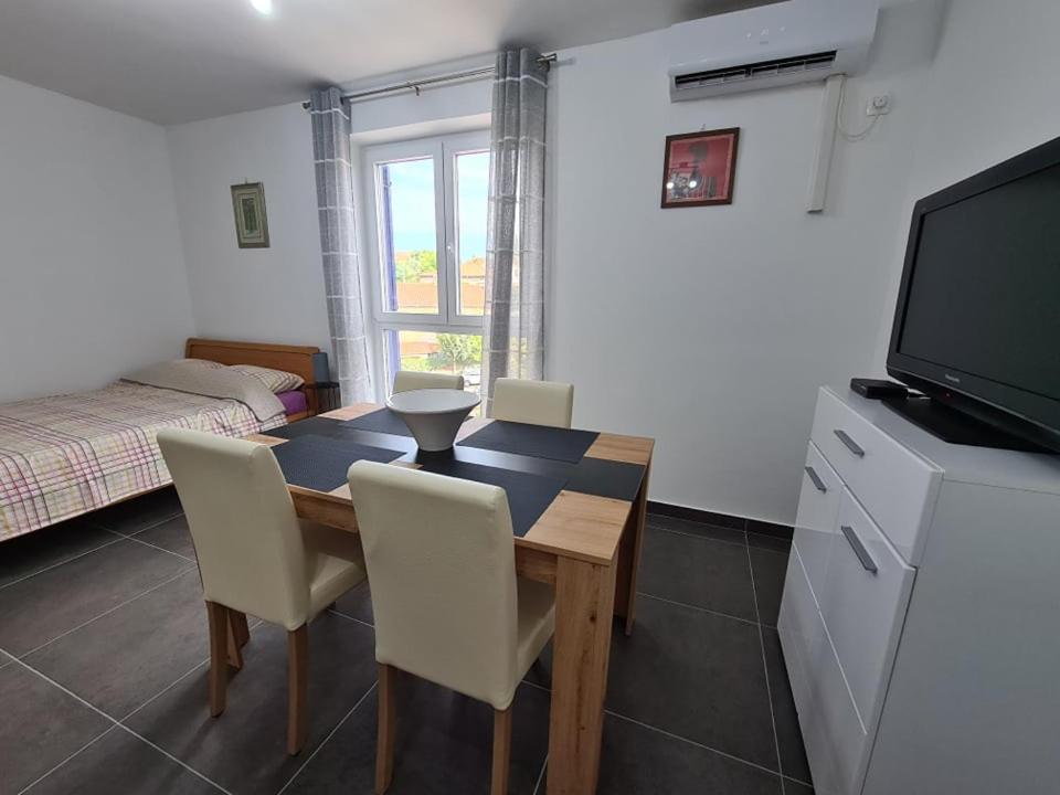 Valkane Beach Studio Apartment プーラ エクステリア 写真